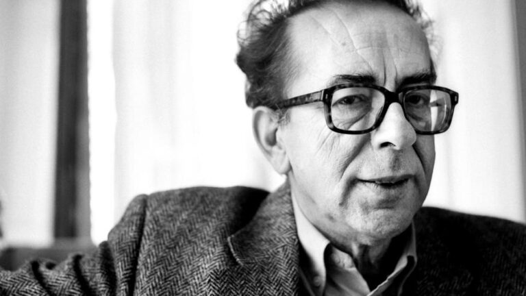 SCRITTORI ANTICOMUNISTI – ISMAIL KADARÉ TRA ORWELL E KAFKA (di Davide Cavaliere)